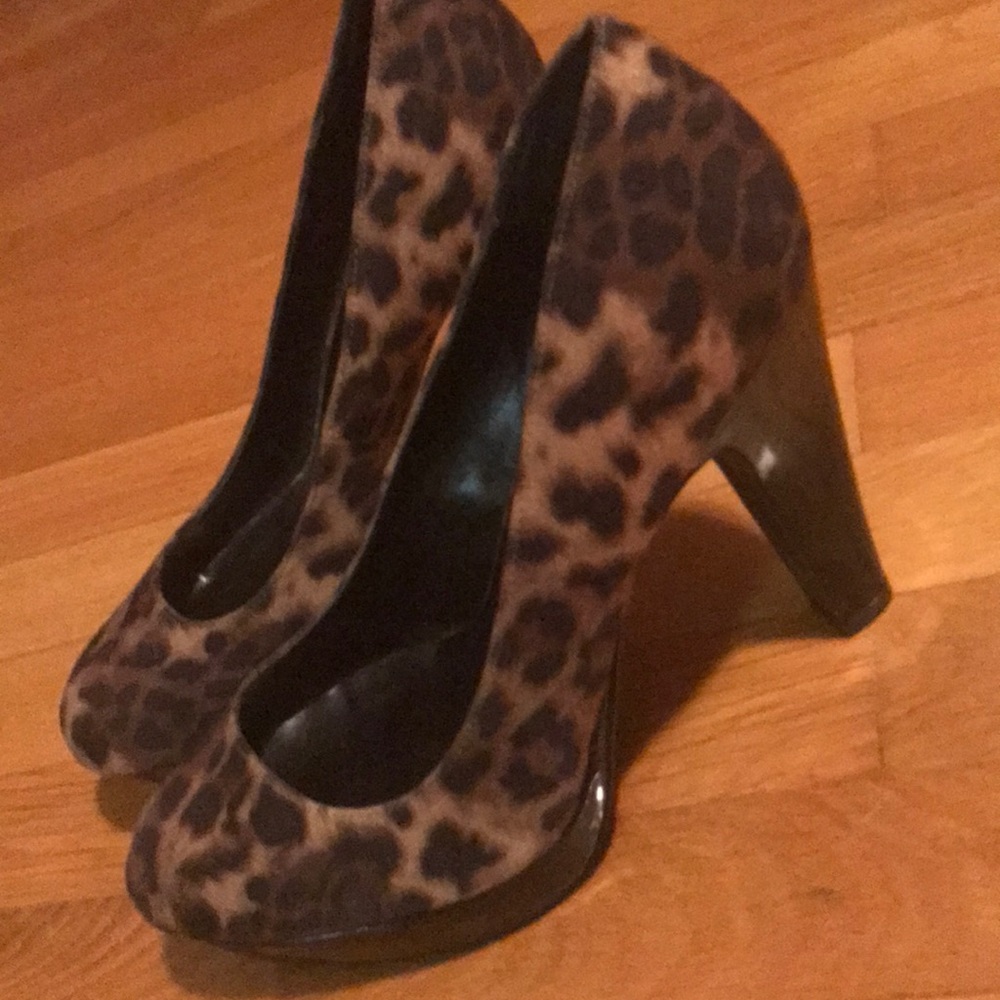 High heel cheetah shoes